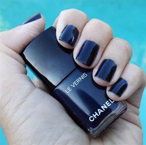 chanel mariniere nail polish